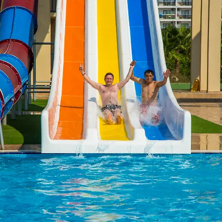 Alan Xafira Deluxe 5* Turkler